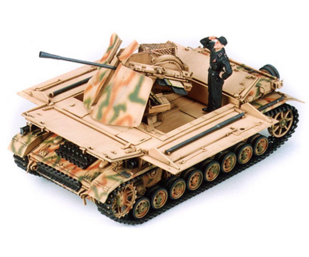 TAMIYA 1:35 WWII SdKfz.161/3 Möbelwag. 3,7cm(1)