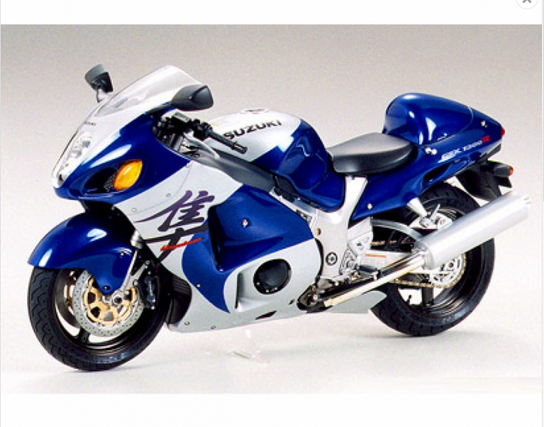 TAMIYA 1:12 Suzuki GSX1300R Hayabusa Street ´98
