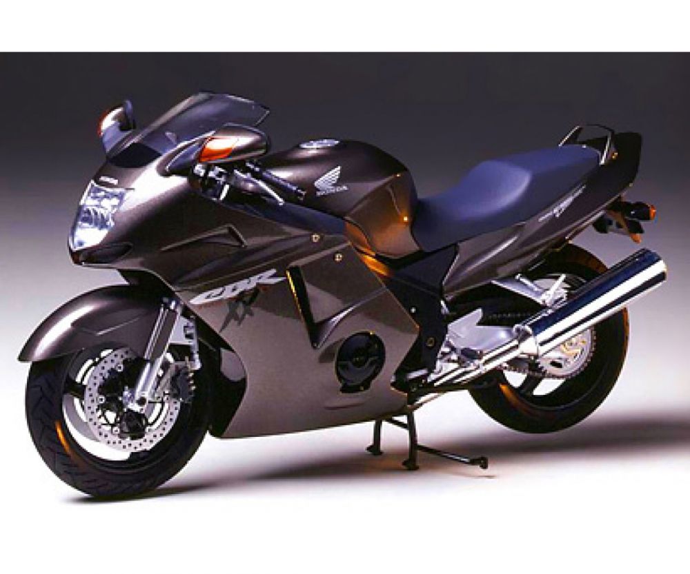 TAMIYA 1:12 Honda CBR110XX Super Blackbird