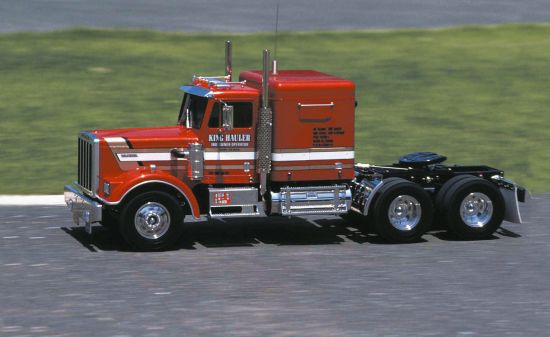 Tamiya 1:14 RC US Truck King Hauler Bausatz 	