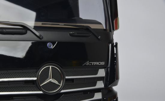 TAMIYA 1:14 Mercedes-Benz Actros 3363 6x4 GigaSpace