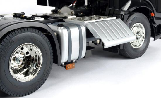 TAMIYA 1:14 Mercedes-Benz Actros 3363 6x4 GigaSpace