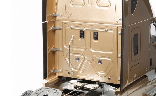 Tamiya 1:14 RC Freightliner Cascadia Evolution