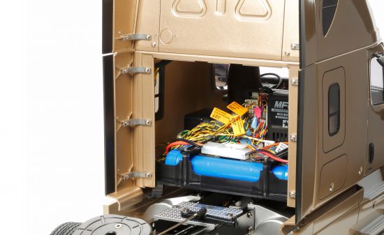 Tamiya 1:14 RC Freightliner Cascadia Evolution