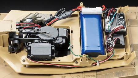 TAMIYA 1:16 RC US KPz M1A2 Abrams Full Option